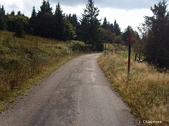 Cette route relie le fort à la vallée par la route du Col des Croix